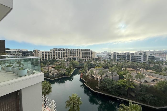 Waterfront Apartment To Rent: 3 Bedrooms, Private Pool, Gym, 24h Security.