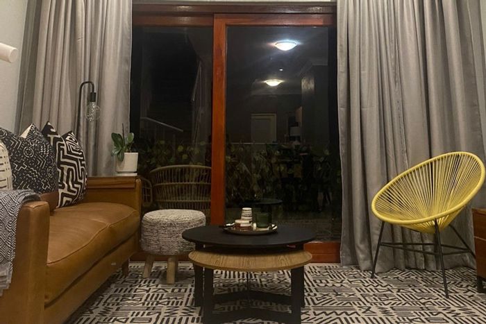Morningside Apartment To Rent: 2-bed, pool, tennis court, secure living.