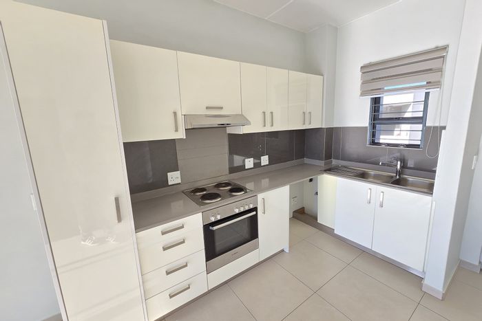 3-Bedroom Apartment To Rent in North Riding with pool, clubhouse, and secure parking.