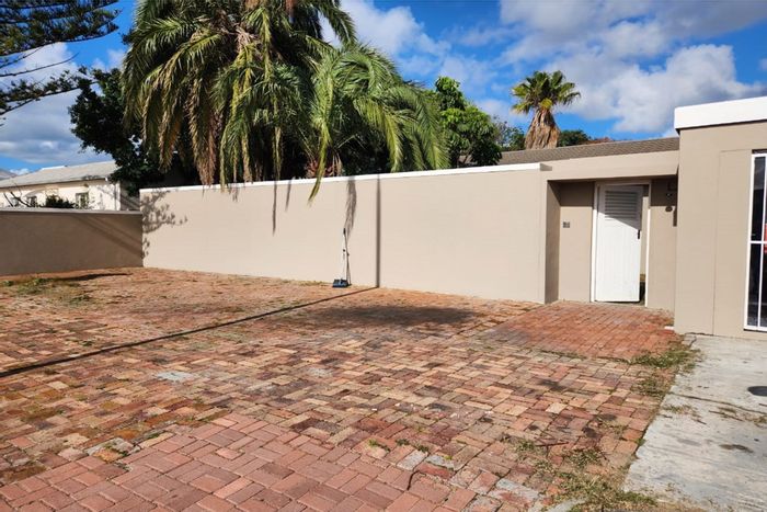 To Rent: Spacious 3-Bedroom House in Table View with Garden and Ample Parking.