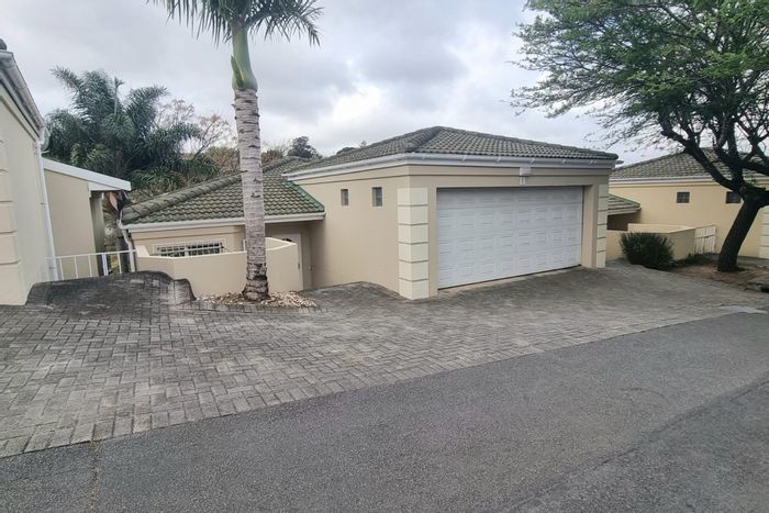 Beacon Bay Townhouse For Sale: 3 beds, 2 baths, private patio, double garage.