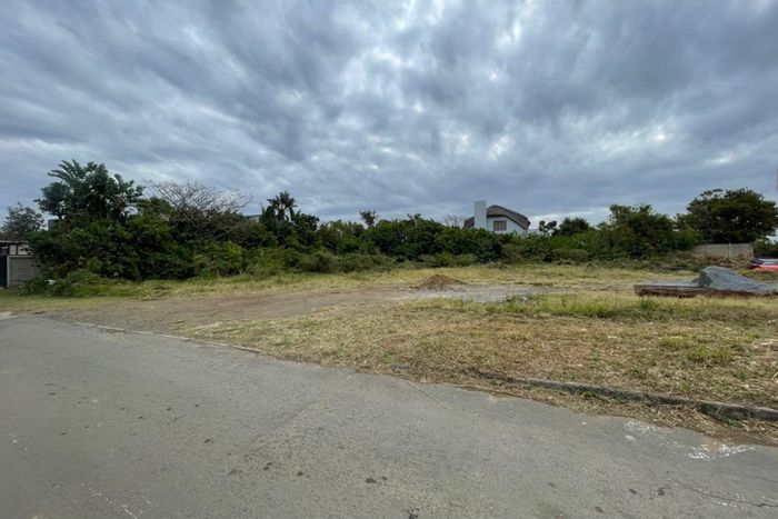 Vacant Land Residential For Sale in Sunrise On Sea with sea views, 973m2.