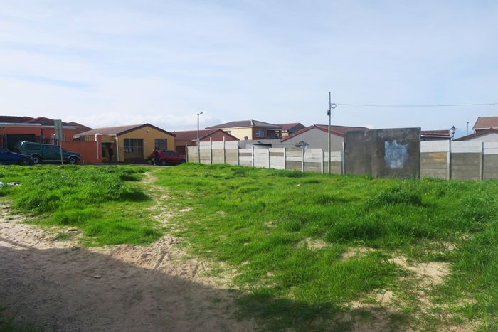 Vacant Land Residential in Strandfontein For Sale, 203sqm, quiet cul-de-sac access.