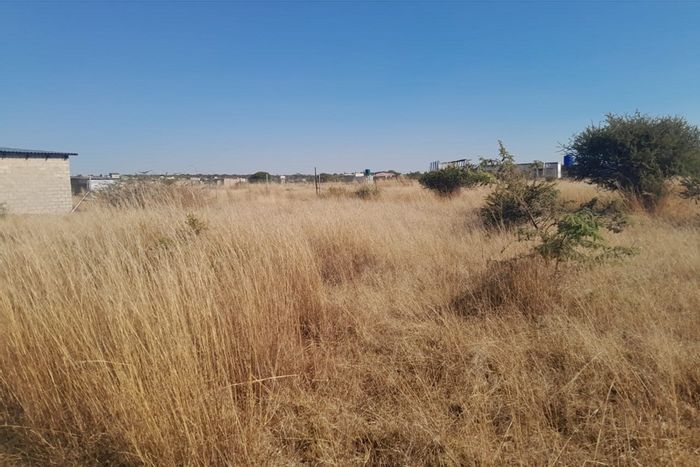 Vacant Land Residential in Kotishing For Sale: 1400m² with well, near amenities.