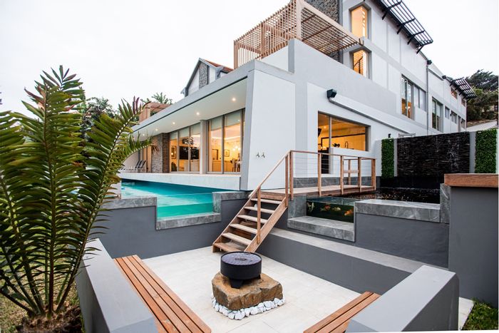 7-bedroom house in Zimbali with pool, sports court, and scenic views. To Rent.