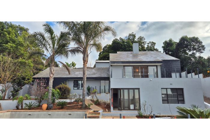 House To Rent in Observatory: 4 Bedrooms, pool, double garage, self-contained cottage.