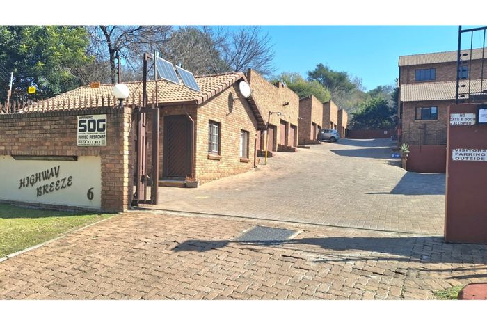 For Sale: 3-Bedroom Townhouse in South Crest with private garden and garage.
