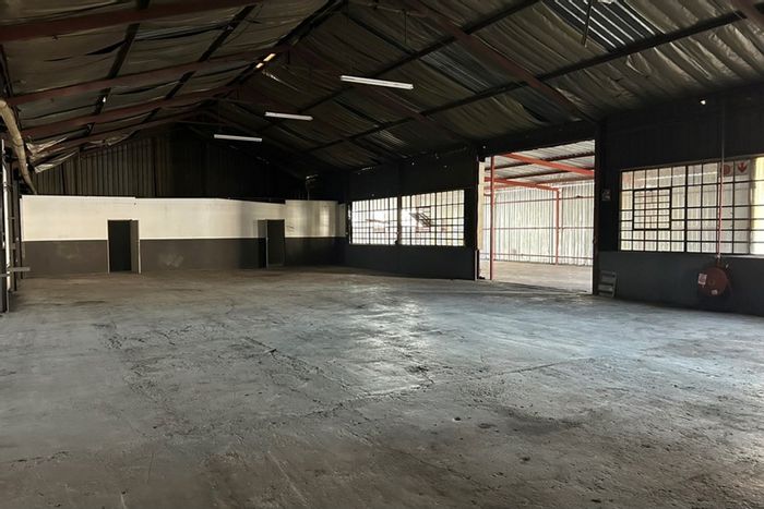 510 sqm Industrial Factory with yard to rent in Anderbolt, secure access, 80 amp power.