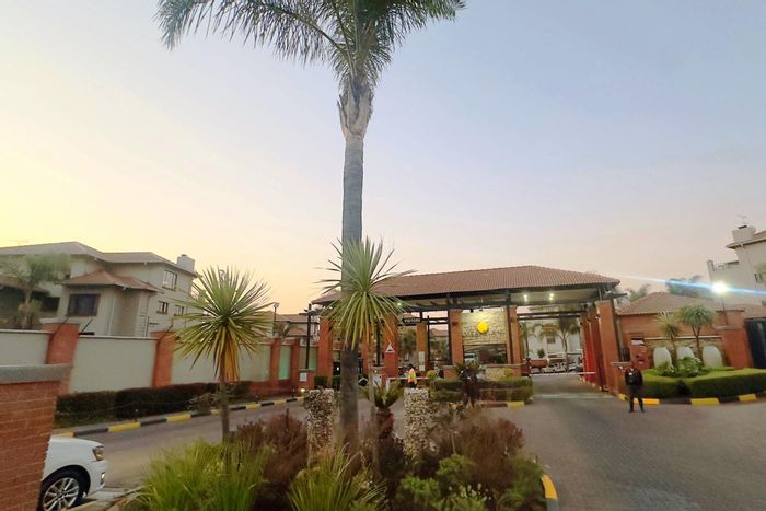3-Bedroom Apartment To Rent in Bedfordview Central with 24/7 security and parking.