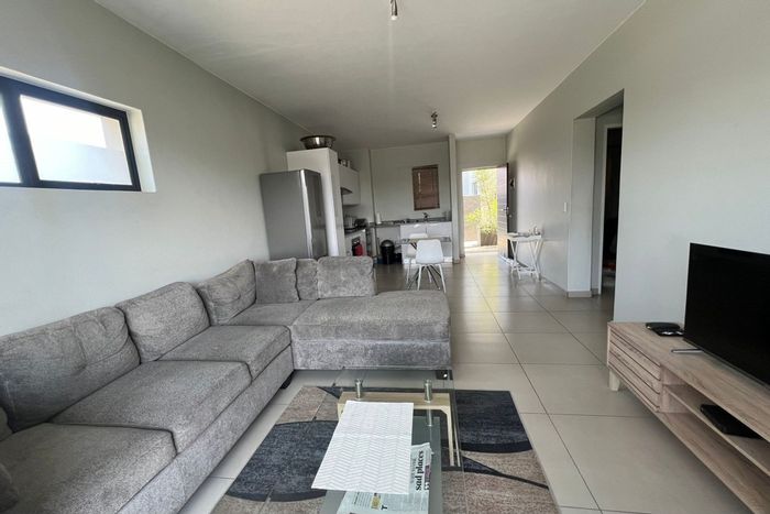North Riding Apartment To Rent: 2 Bedrooms, Pool, Clubhouse, Pet Friendly, Water Included.