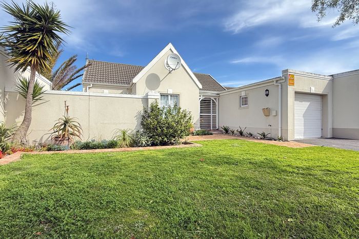 To Rent: House in Sunningdale with garage, inverter, and low-maintenance courtyard.