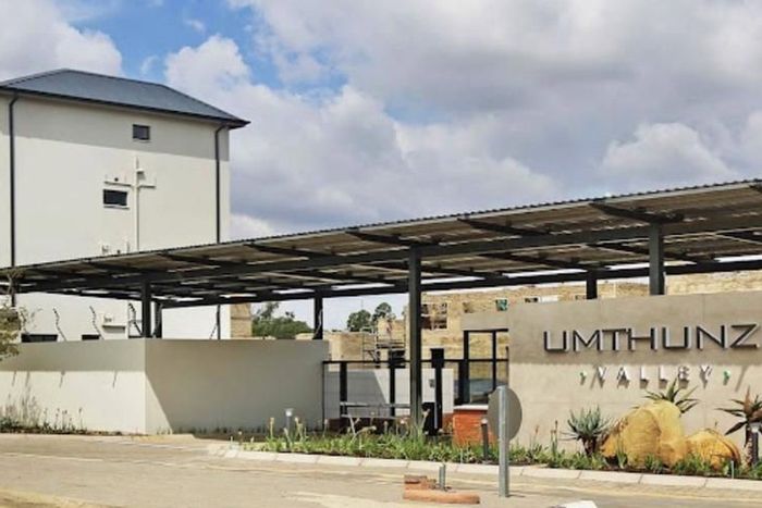 2-Bedroom Apartment To Rent in Carlswald with Balcony, Lifestyle Centre access.