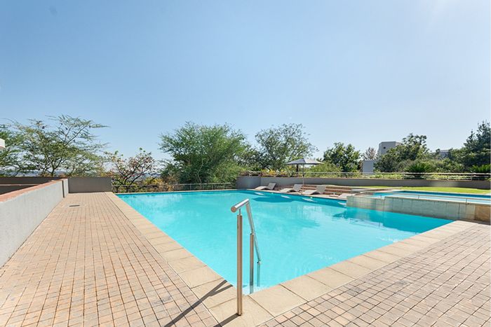 2-Bedroom Apartment To Rent in Sandton Central with Private Garden and Security.