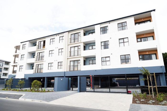 Waves Edge Apartment To Rent: Fully furnished, WiFi, near beach, pet-friendly.