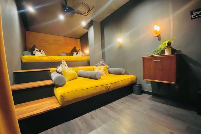 For Sale: Apartment in Sandton Central with gym, office space, and restaurant access.