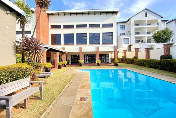 2-Bedroom Apartment To Rent in Greenstone Hill with Pool, Gym, and Security.