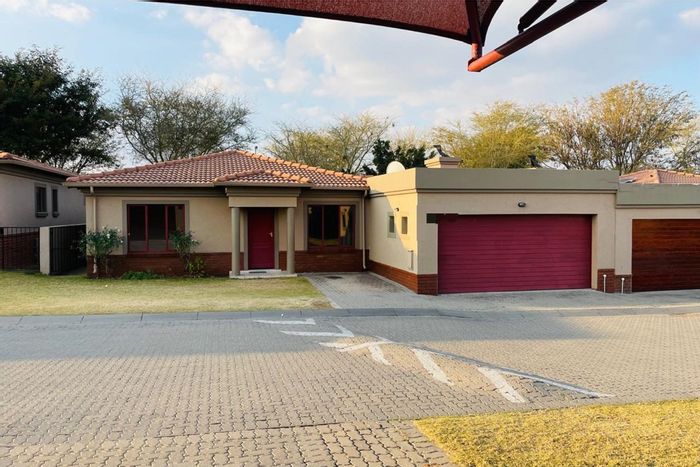 3 Bed House To Rent in Noordwyk with Double Garage and Pet-Friendly Garden.