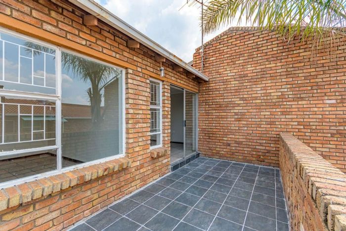 Terenure Cluster To Rent: 2-Bed, 1-Bath, private balcony, covered parking.