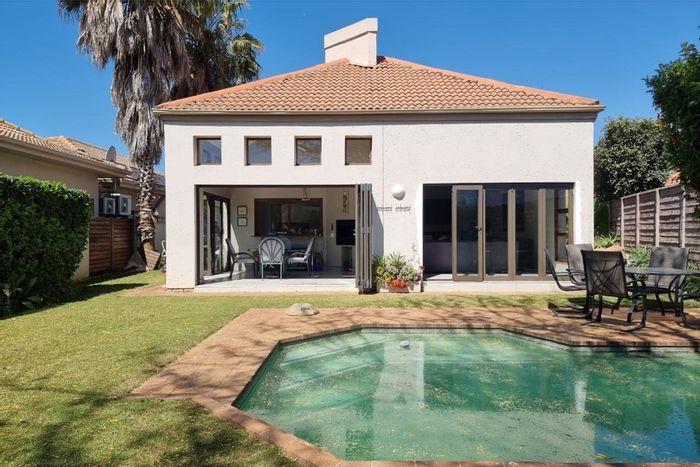 For Sale: Spacious 5-bedroom house in Pecanwood Estate with golf course views.