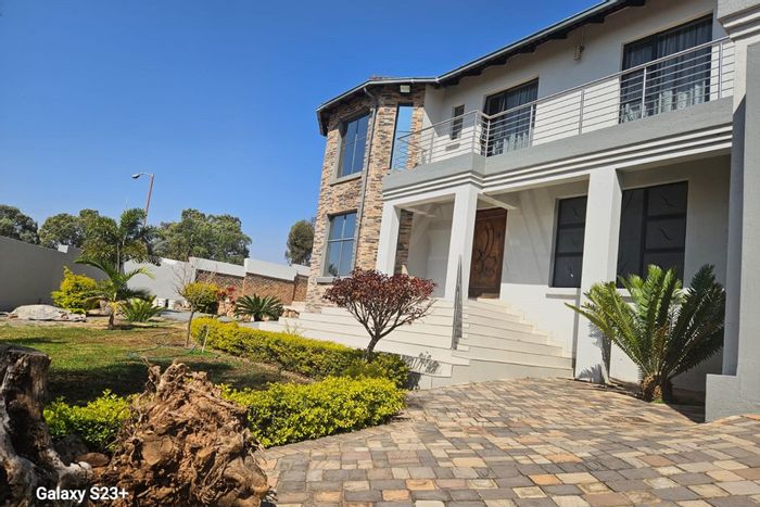 For Sale: Spacious 4-Bedroom House in Amandasig with Office, Jacuzzi, and Braai Area.