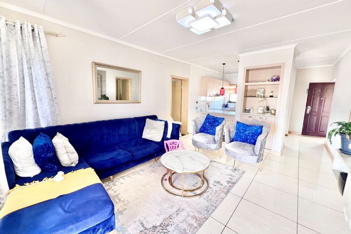 For Sale: Carlswald Apartment with 2 Beds, Pool, Clubhouse, and Secure Parking.