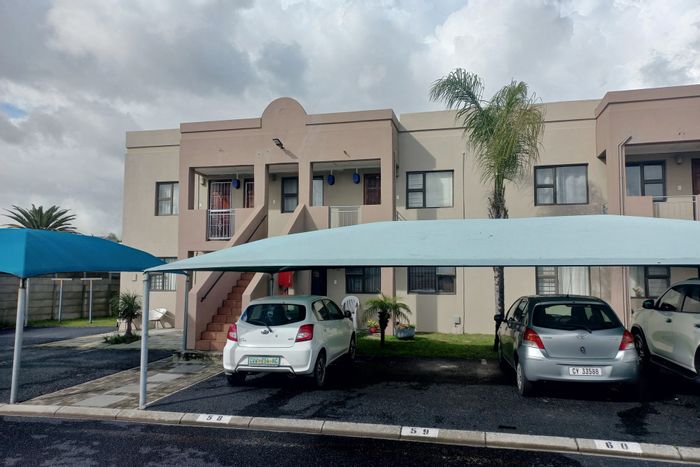Groenvallei Apartment For Sale: 2 Bedrooms, rental income, secure complex amenities.