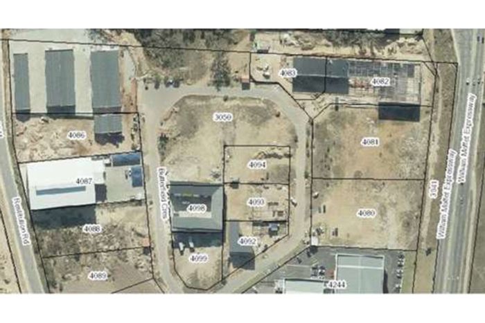Retail property for sale in Fairview Industrial: 1277 sqm zoned land, great visibility.