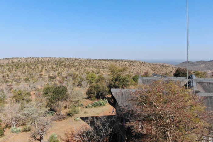 For Sale: House in Highlands Wilderness Estate with game viewing, solar power, and communal amenities.