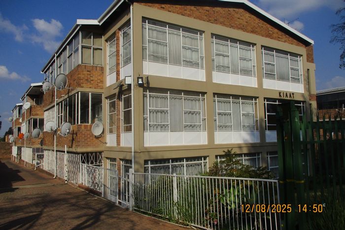 For Sale: 2-Bedroom Apartment in Birchleigh with Balcony and Covered Parking.