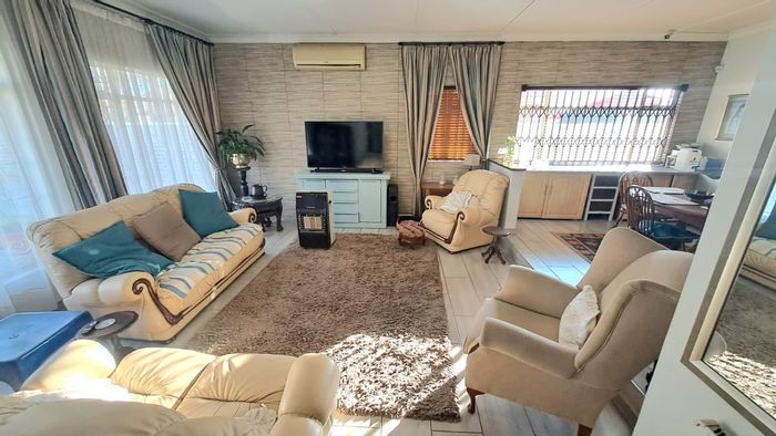 Three Rivers House For Sale: Pool, lapa, garage, staff quarters, and laundry room.