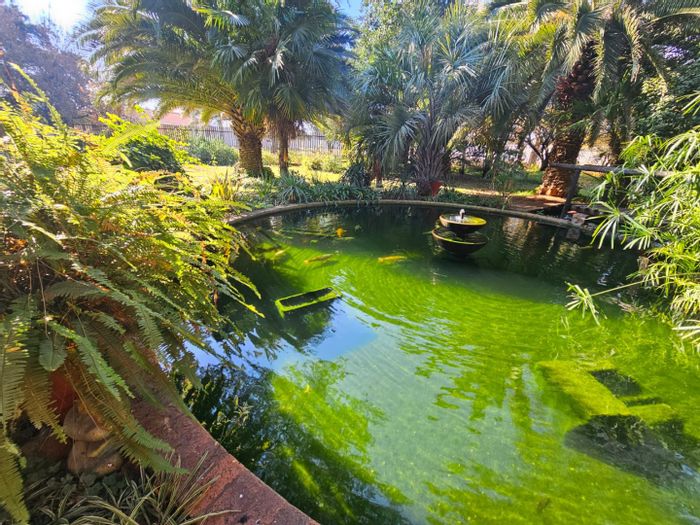 Duncanville House For Sale: 1-bedroom, community living, frail care, 24-hour security.