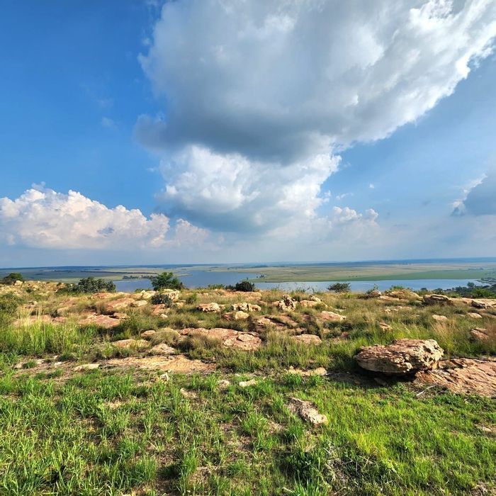 Vacant Land Residential For Sale in Bronkhorstbaai: 1636m2, prepaid electricity, no levies.