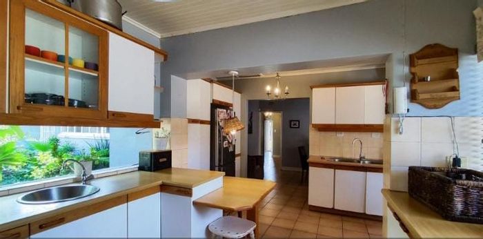 For Sale: Spacious 4-Bedroom House with Flatlet in Vanderbijlpark Sw 1.