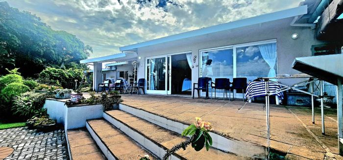 Southport House For Sale: 5 bedrooms, pool, ocean views, holiday rental income.