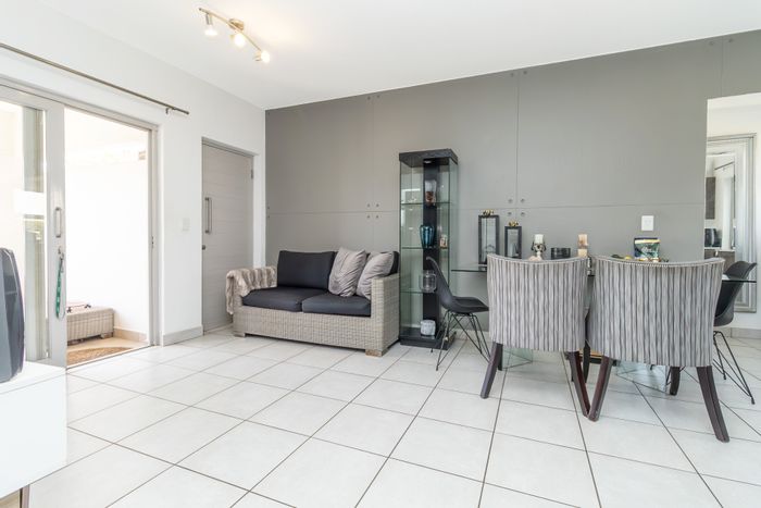 For Sale: 2-Bedroom Apartment in Fourways with Pool, Gym, and 24/7 Security.