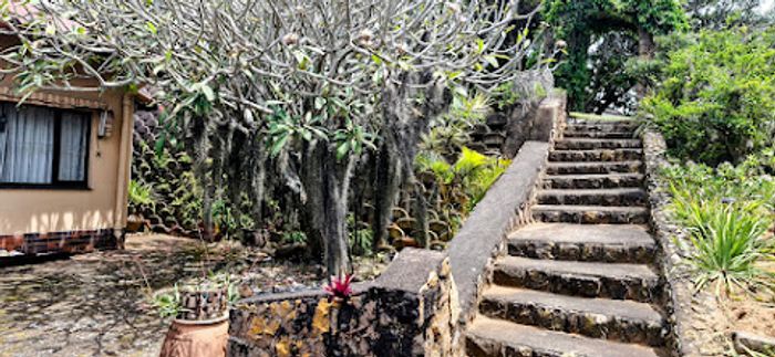 House for Sale in Trafalgar: Sea views, garden, flatlet, and double garage.