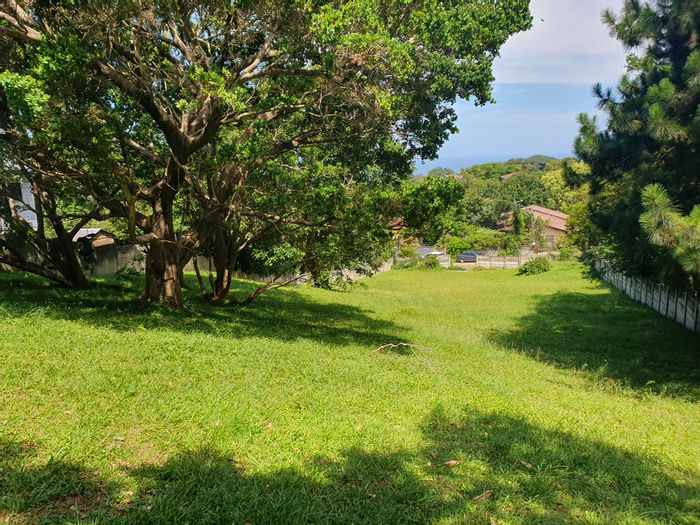 Vacant Land Residential in Woodgrange For Sale: 1969 m², walled, fenced, near beach.