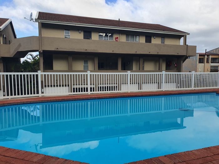 Ramsgate Apartment For Sale: Beach access, pool, 3 beds, secure complex.