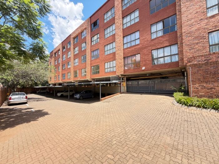 For Sale: Bachelor Apartment in Hatfield, close to University and transport.