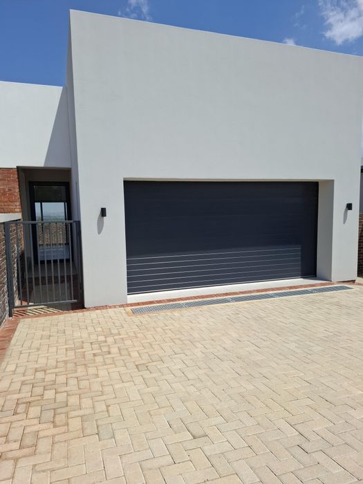 For Sale: House in Helderzicht Eco Estate with pool, solar, and en-suites.