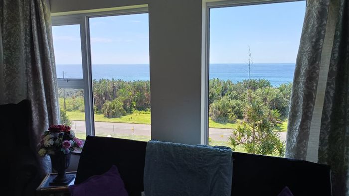 2-Bedroom Apartment with Sea Views, Private Balcony - Uvongo Beach For Sale