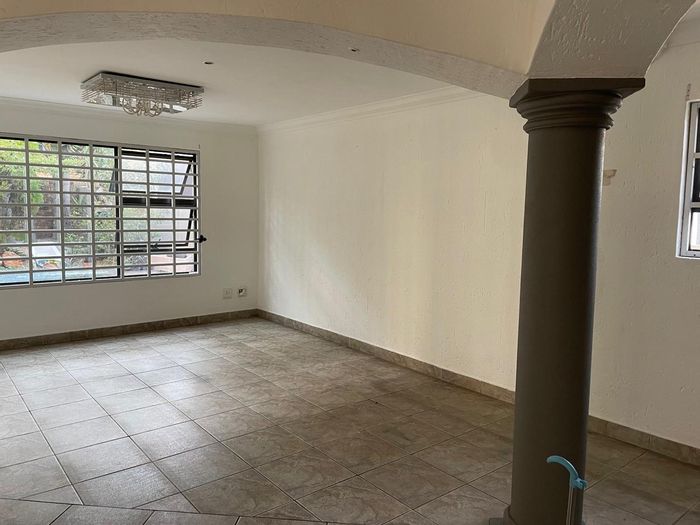 For Sale: Glen Marais House with pool, bar, study, and guest suite.