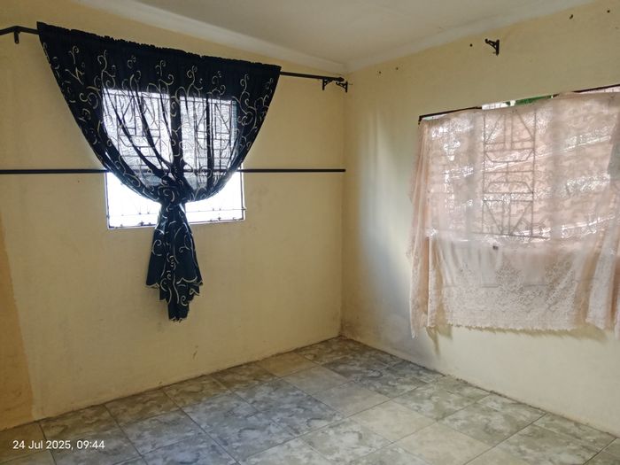 Northdale House For Sale: 3 Bedrooms, Open-Plan Living, Secure Yard, Convenient Location.