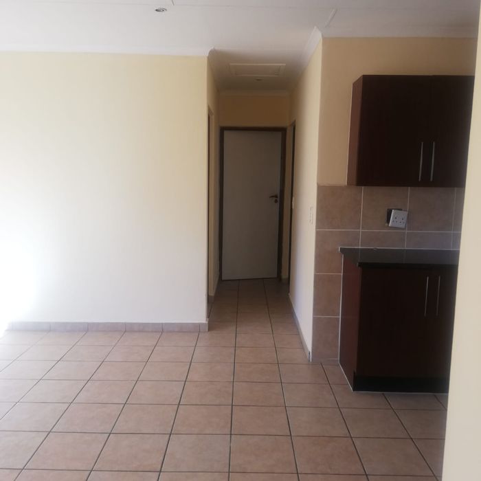 For Sale: 2-Bedroom Townhouse in The Reeds with 2 Garages and Secure Living.