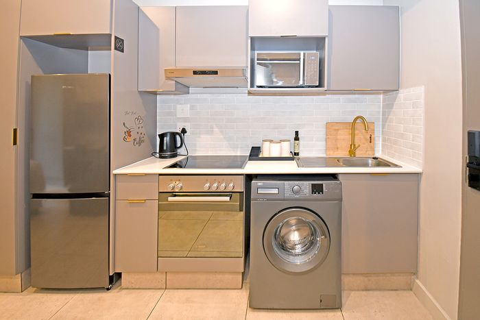 For Sale: Apartment in Sandown with gym, rooftop pool, and dedicated parking.