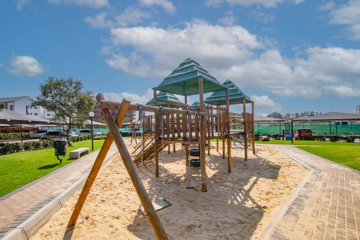 For Sale: Apartment in Willow Acres with pool, gym, spa, and eco-friendly features.