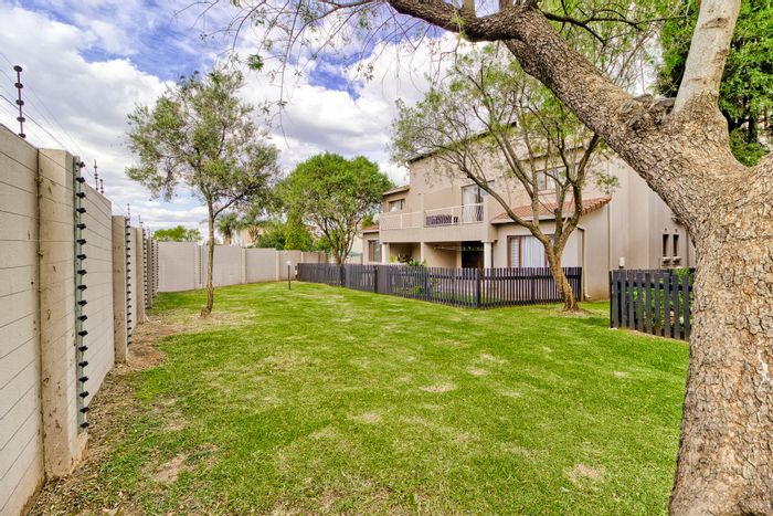 Northwold Apartment For Sale: Spacious kitchen, loft area, clubhouse, and pool access.