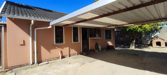 Tuscany Glen House For Sale: 3 Bedrooms, Braai Room, Spacious Yard, Secure Parking.