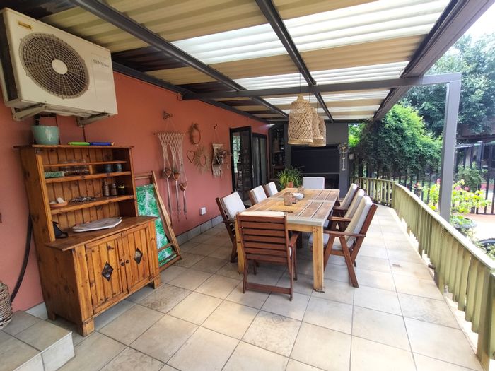 For Sale: House in Clubview with flatlet, Airbnb units, solar, and borehole.