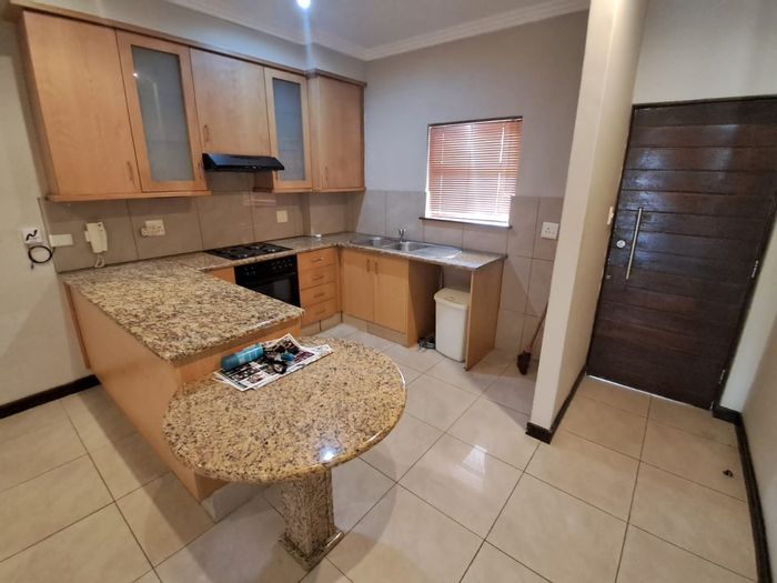 1-Bedroom Apartment To Rent in Umhlanga Ridge with parking and high-speed internet.